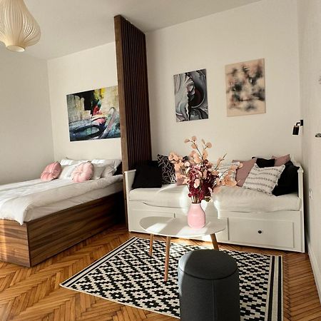 Balconia Sunny Apartment In Centre Of بلغراد المظهر الخارجي الصورة
